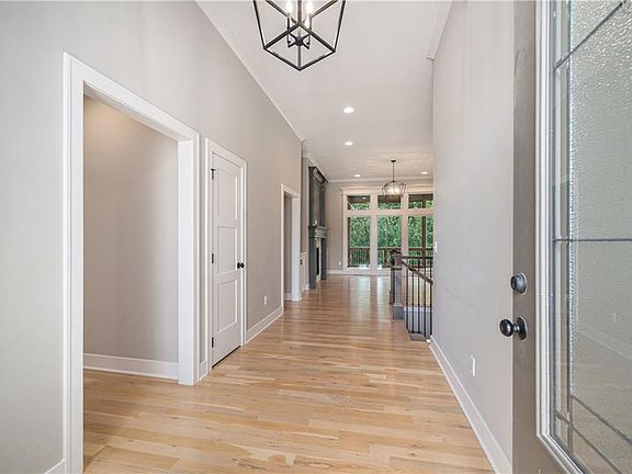 5th image of 5566 Thousand Oaks Dr