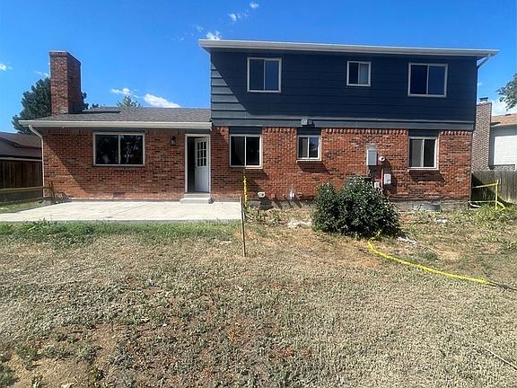 5th image of 1554 S Fraser Way