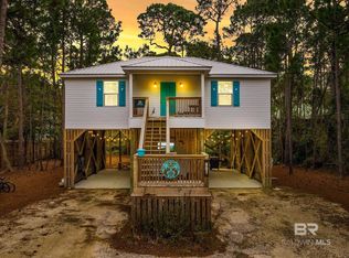 807 Ingraham Pl, Dauphin Island, AL 36528