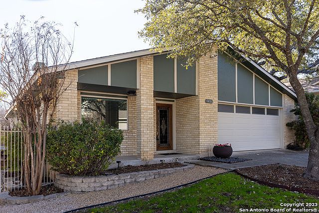 1st image of 3486 River North Dr