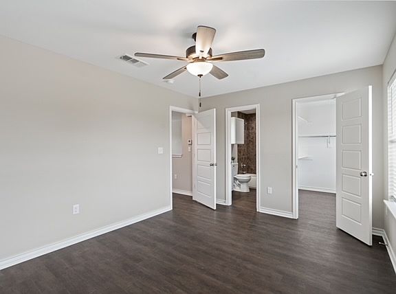2nd image of 3407-3425 Brooke Pl #3407