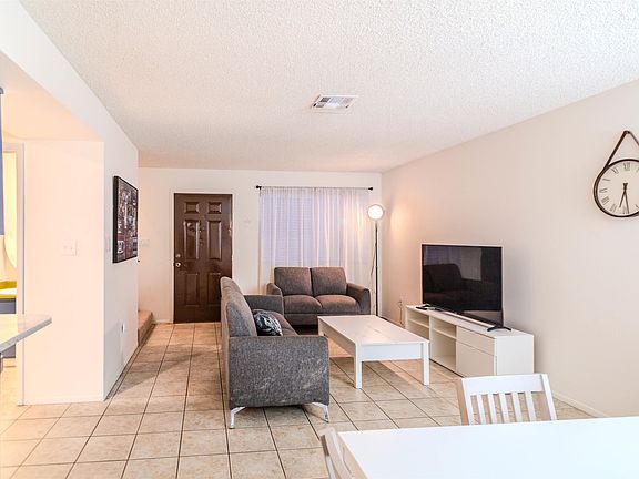 4th image of 1214 W 20th Pl