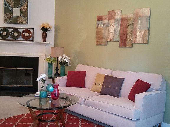 Living Room with fireplace
