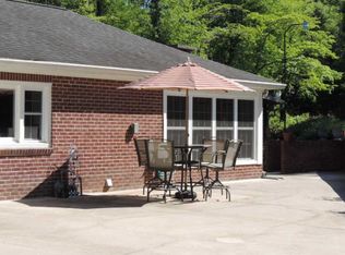 521 Park St, Batesburg, SC 29006