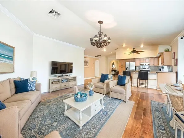 589 98th AVE N, NAPLES, FL 34108