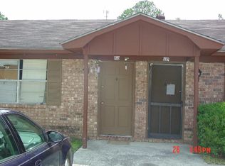 981 Live Oak Dr, Hinesville, GA 31313