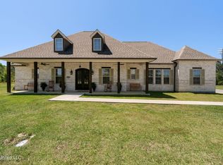 154 Jefferson Davis Prkwy Pkwy, Picayune, MS 39466