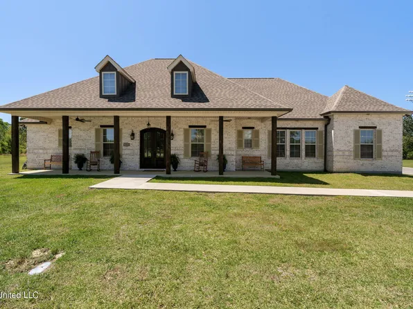 154 Jefferson Davis Prkwy Pkwy, Picayune, MS 39466