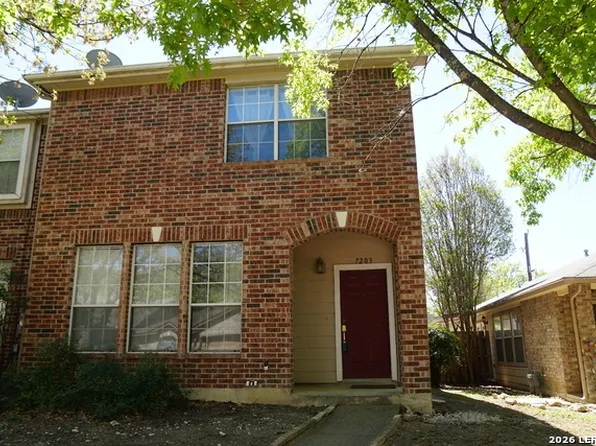 7203 Snowden Crst, San Antonio, TX 78240