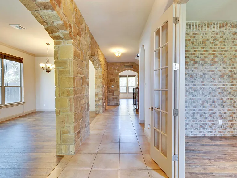 2500 Speidel Dr — Photo 15