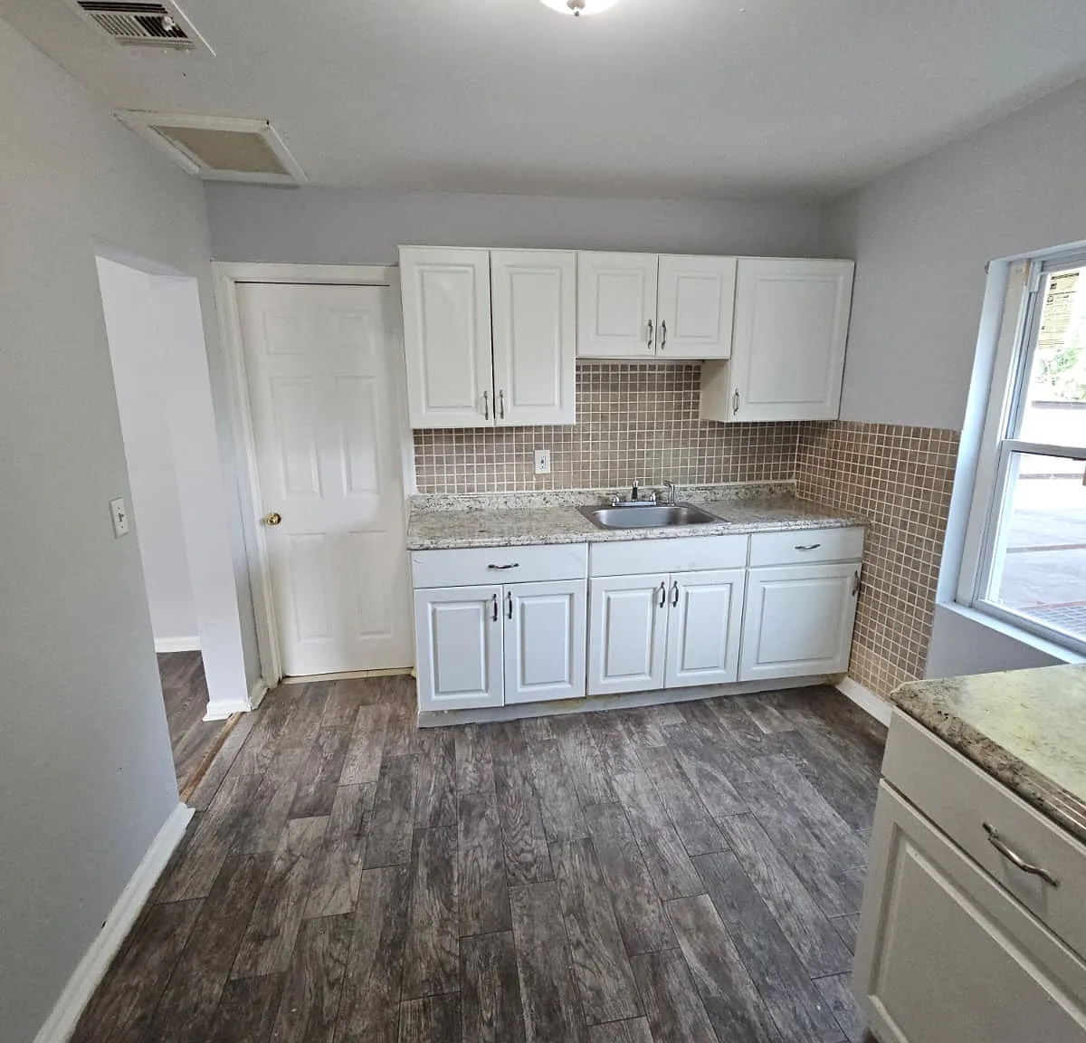 1 bed, $1,400 — Photo 2