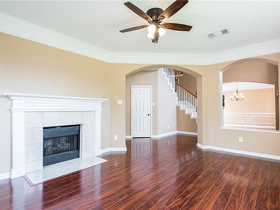 4th image of 6629 Barclay Ln