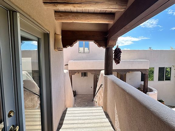 5th image of 46 Tesuque Village Rd
