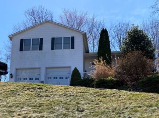 1604 W Commonwealth Dr, Front Royal, VA 22630