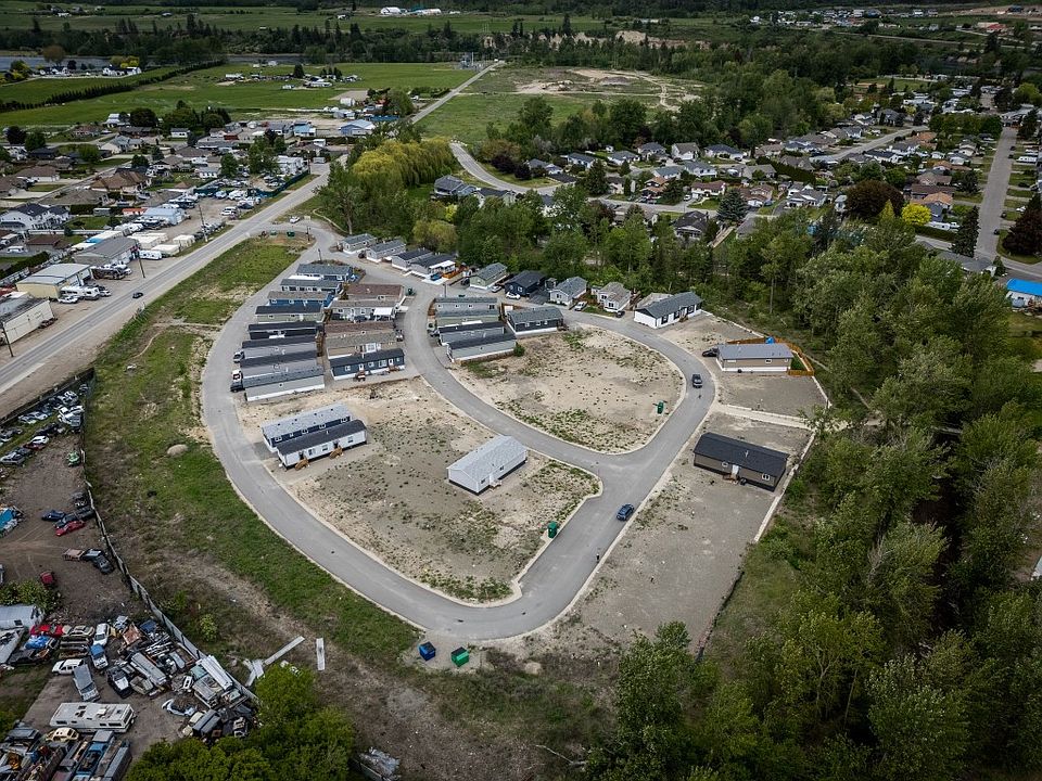 2nd image of 235 Aylmer Rd #51