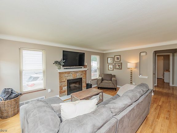 4th image of 4066 W 215th St