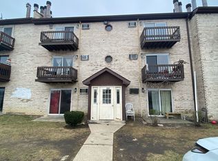 4241 Jennifer Ln APT 3E, Arlington Heights, IL 60004
