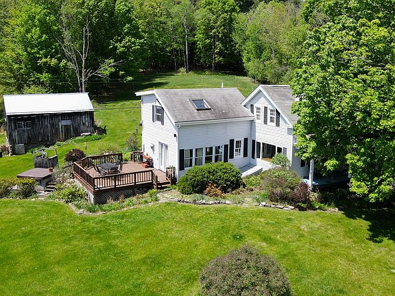 3rd image of 1001 Highlands Rd