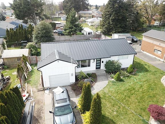 2nd image of 6238 S Wapato St