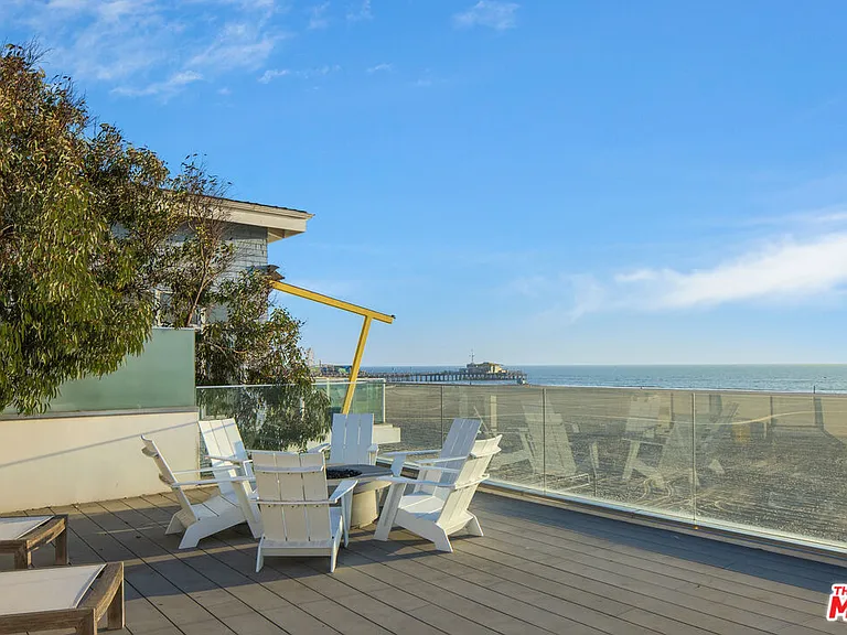1347 Palisades Beach Rd — Photo 50