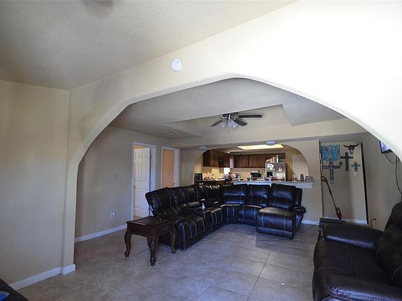 5th image of 12910 Green River Dr