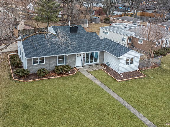 3rd image of 341 Minocqua St