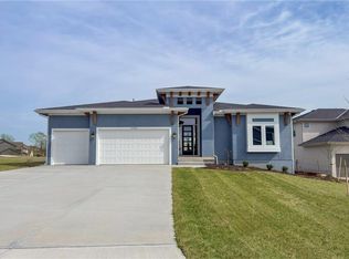22005 W 99th Ter, Lenexa, KS 66220