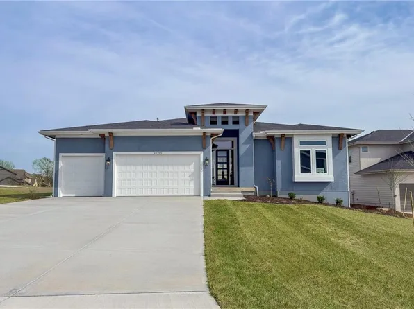 22005 W 99th Ter, Lenexa, KS 66220