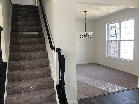 4th image of 2025 Silver Linden Dr