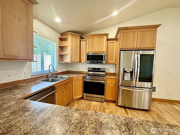 3rd image of 1544 Graham Drive