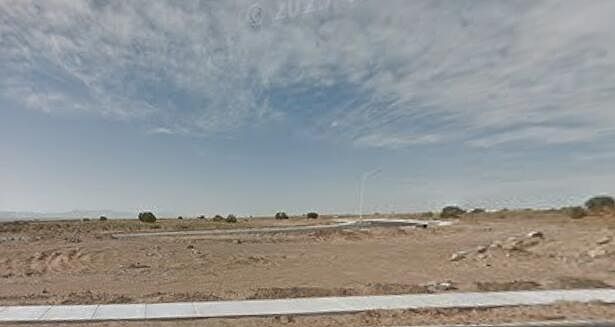 2nd image of 6305 Camino Alto Rd NW