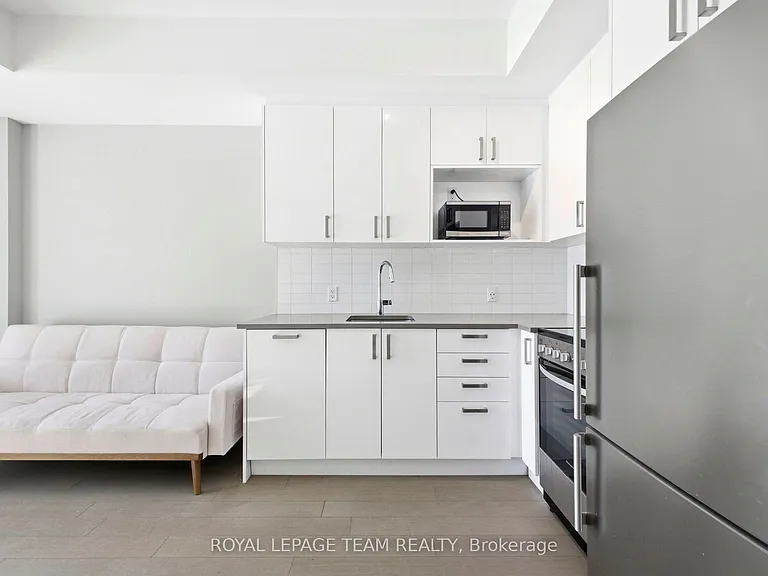 360 Deschatelets Ave E #209 — Photo 7