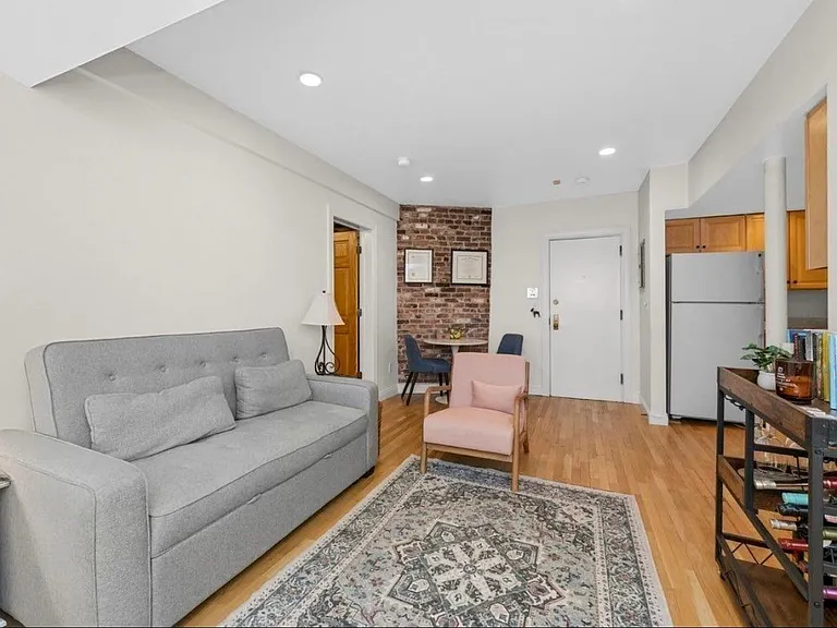 21 Chauncy St #3B — Photo 3