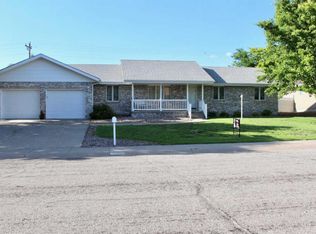 213 W 38th St, Hays, KS 67601