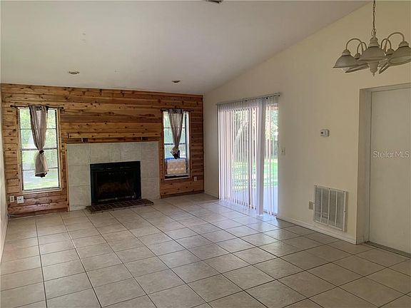 4th image of 1573 Elsasser St