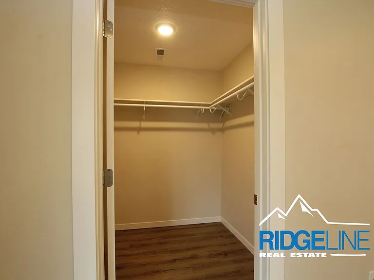 Westbrook Apartments — Photo 12