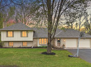 4589 Saddlewood Dr, Minnetonka, MN 55345