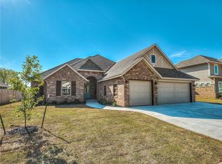 3208 Brookstone Pass Dr, Yukon, OK 73099