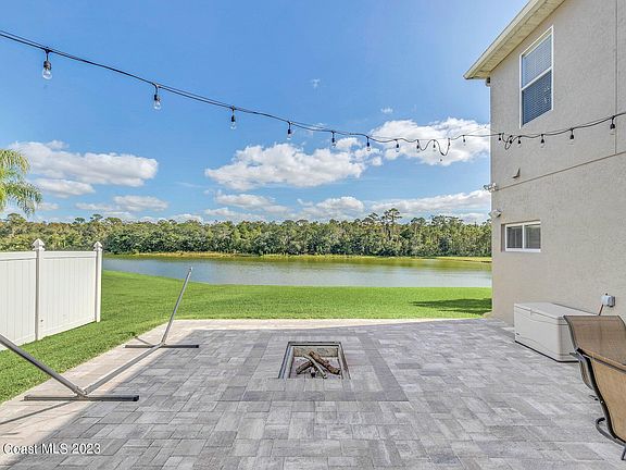 5th image of 14748 Tanja King Blvd