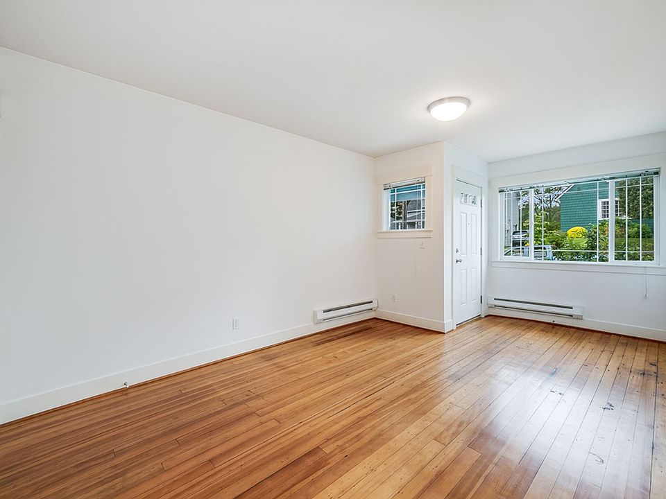 1st image of 3208 McClintock Ave S #1