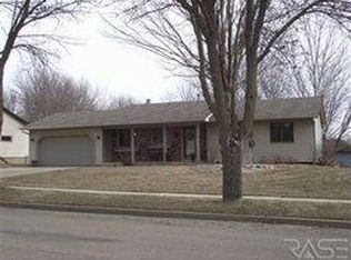 3808 S Slaten Park Dr, Sioux Falls, SD 57103