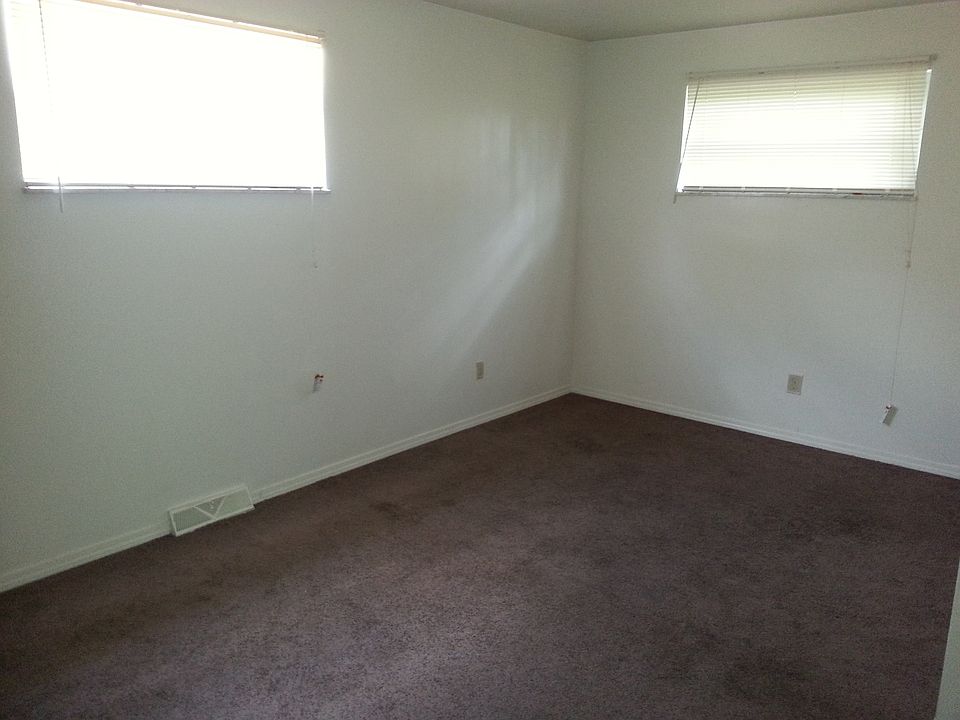 2nd image of 190 N Huron Ave APT B