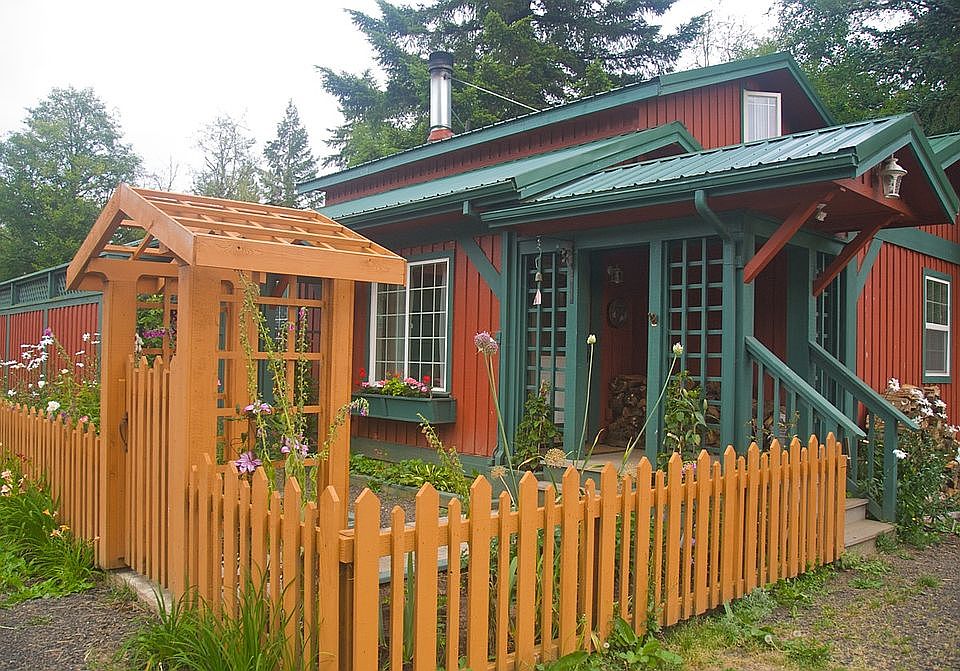 Front garden and entry porch