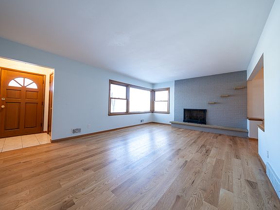 4th image of 5209 W 61st St