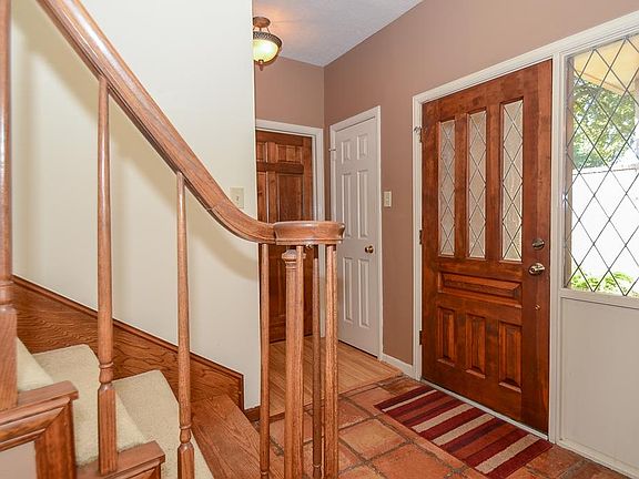 4th image of 2210 Windmill Dr