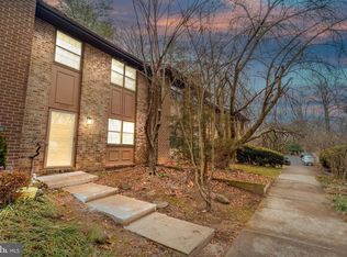 2006 Headlands Cir, Reston, VA 20191