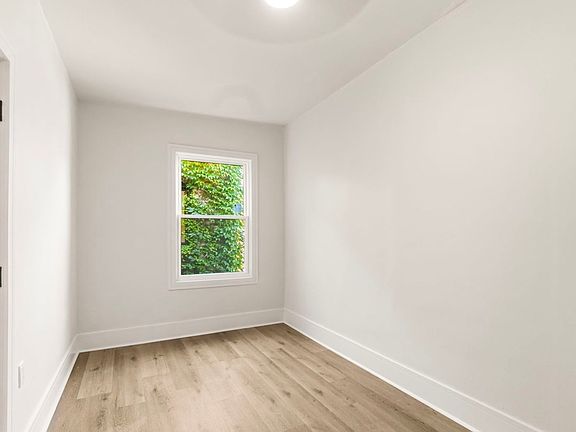 5th image of 2112 S Drake Ave 2