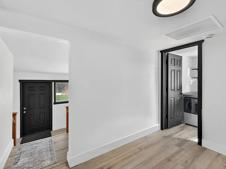 810 Smith Ave — Photo 12