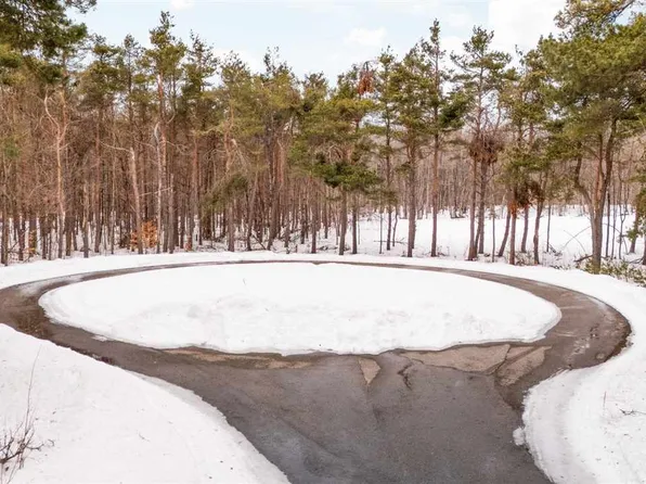 2057 Sanctuary Dr, Harbor Springs, MI 49740