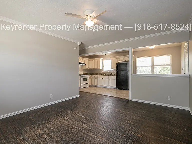 130 S 167th East Ave — Photo 3